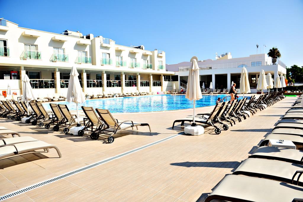 Hotel Dream Family Club Side Exterior foto